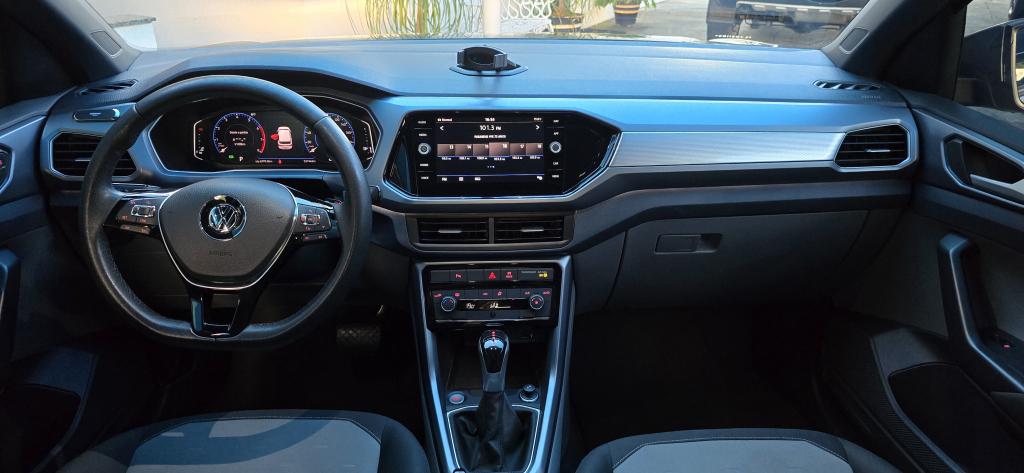 VOLKSWAGEN T-Cross - Foto