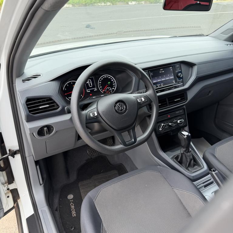 VOLKSWAGEN T-Cross - Foto