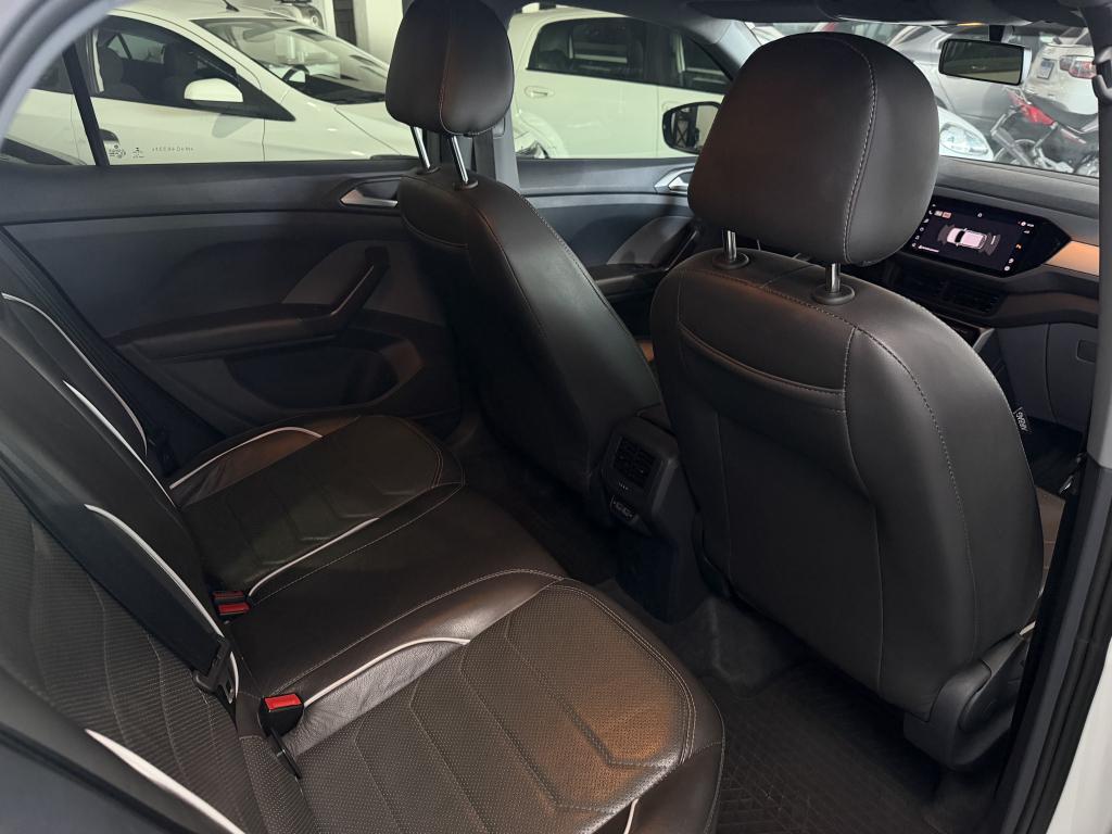 VOLKSWAGEN T-Cross - Foto