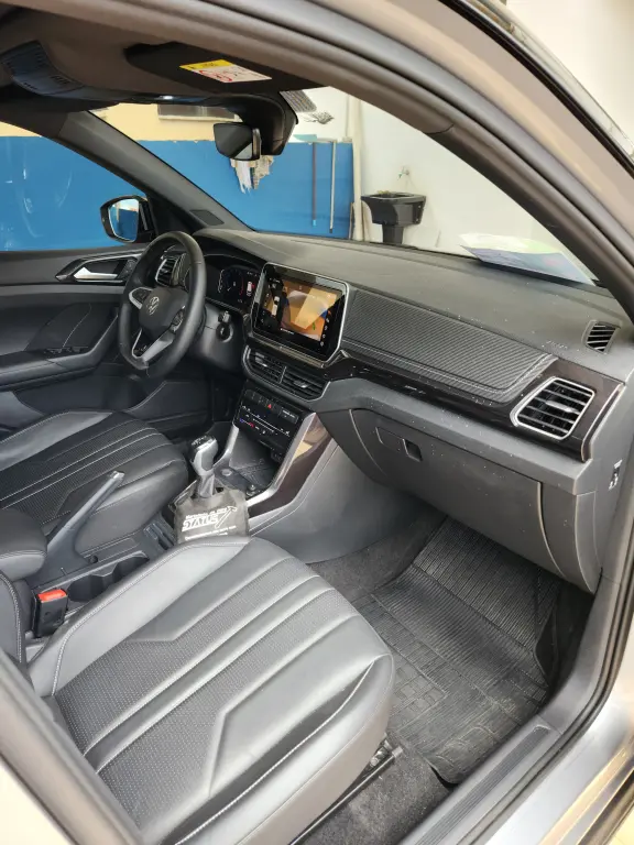 VOLKSWAGEN T-Cross - Foto