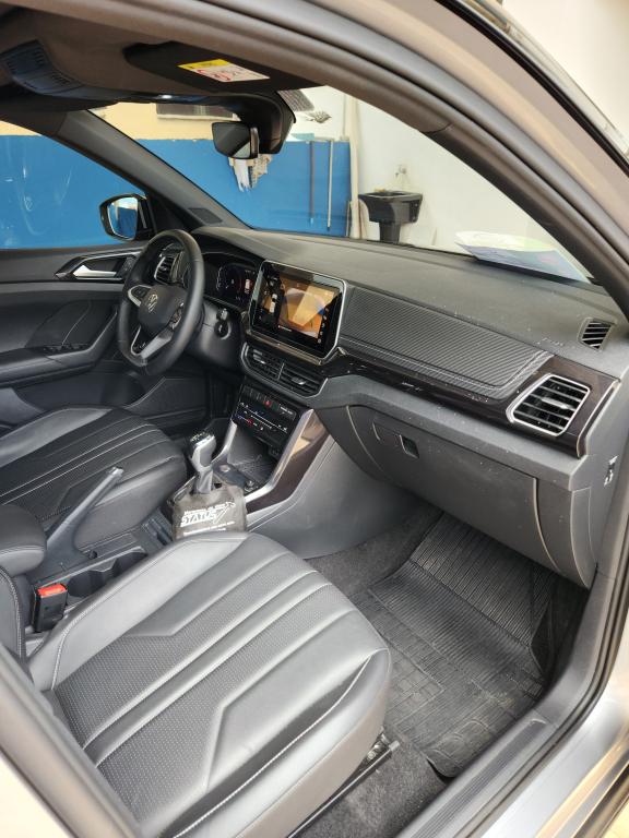 VOLKSWAGEN T-Cross - Foto
