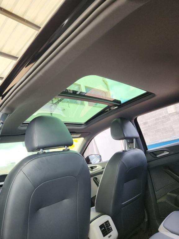 VOLKSWAGEN T-Cross - Foto