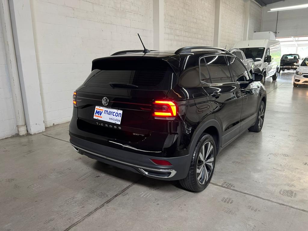 VOLKSWAGEN T-Cross - Foto
