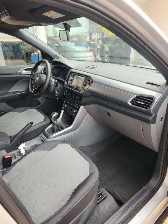 VOLKSWAGEN T-Cross - Foto