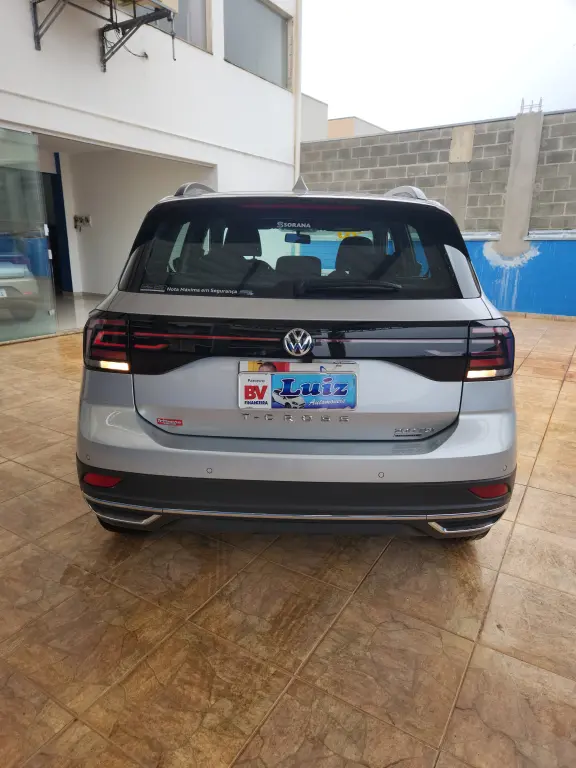 VOLKSWAGEN T-Cross - Foto