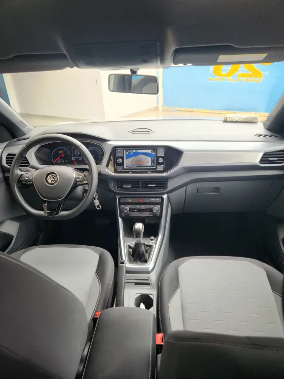VOLKSWAGEN T-Cross - Foto