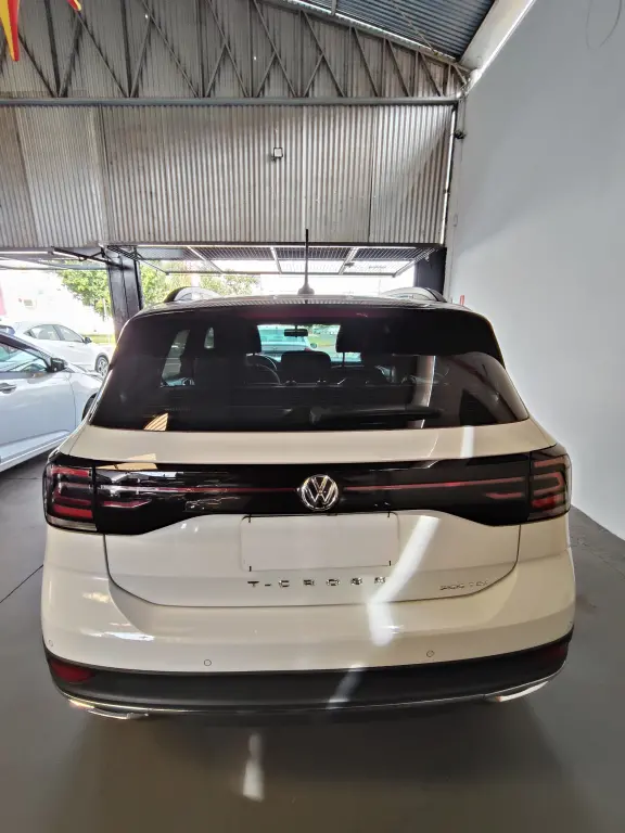 VOLKSWAGEN T-Cross - Foto
