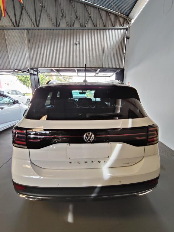 VOLKSWAGEN T-Cross - Foto