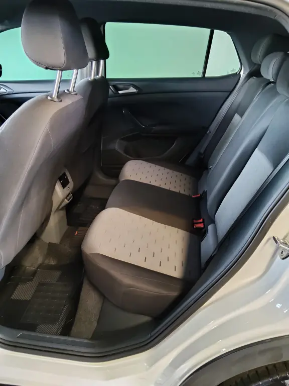 VOLKSWAGEN T-Cross - Foto