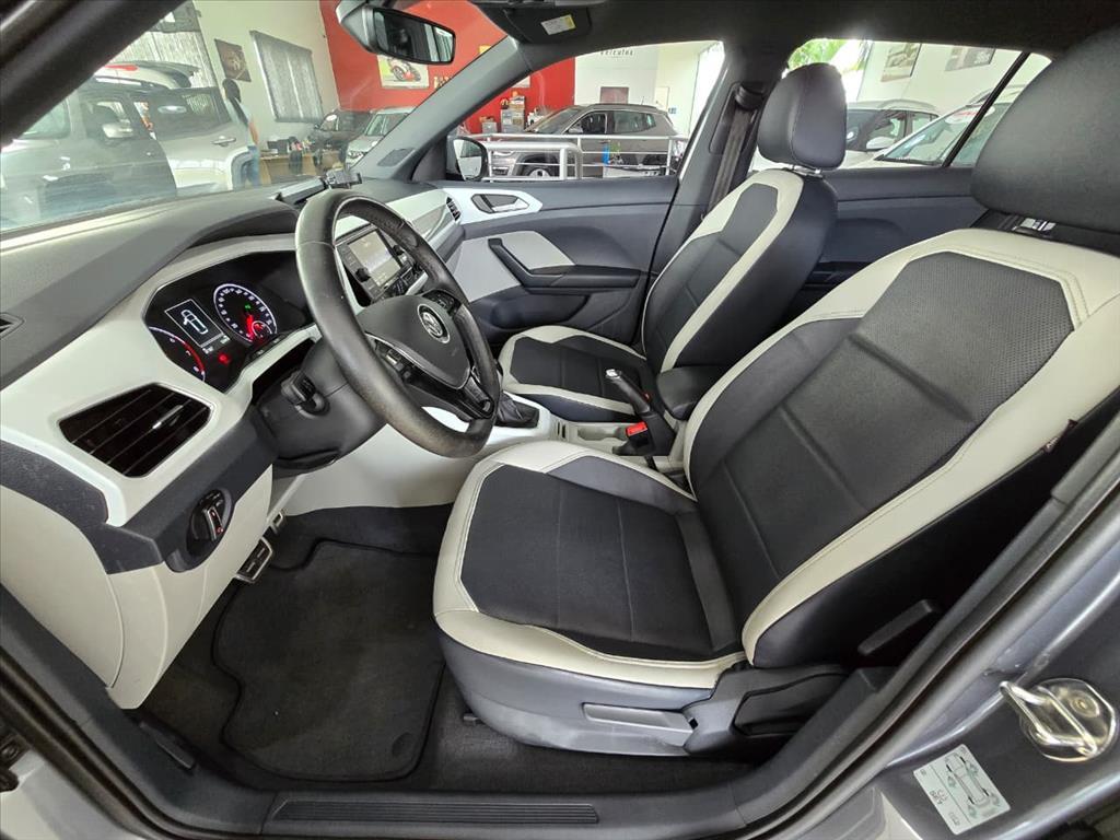 VOLKSWAGEN T-Cross - Foto