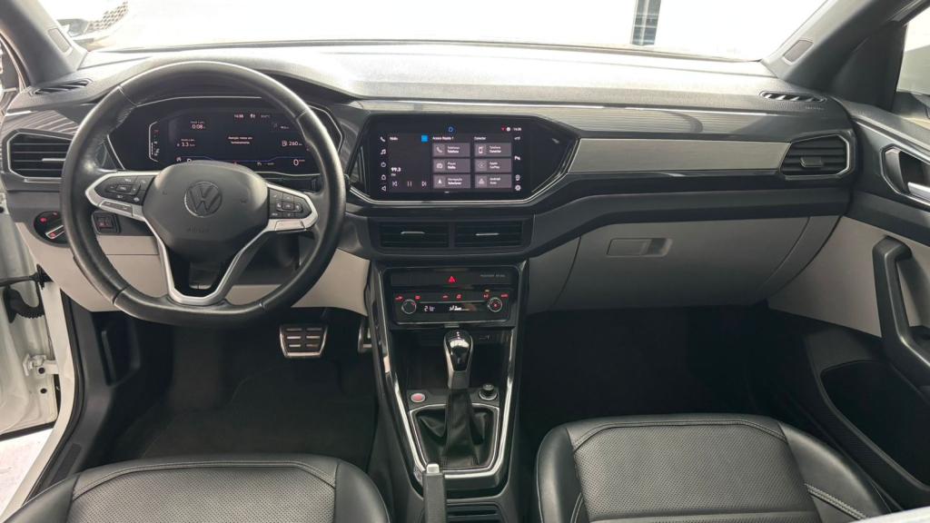 VOLKSWAGEN T-Cross - Foto