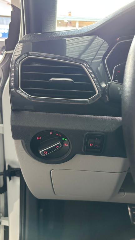 VOLKSWAGEN T-Cross - Foto