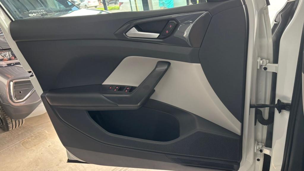 VOLKSWAGEN T-Cross - Foto