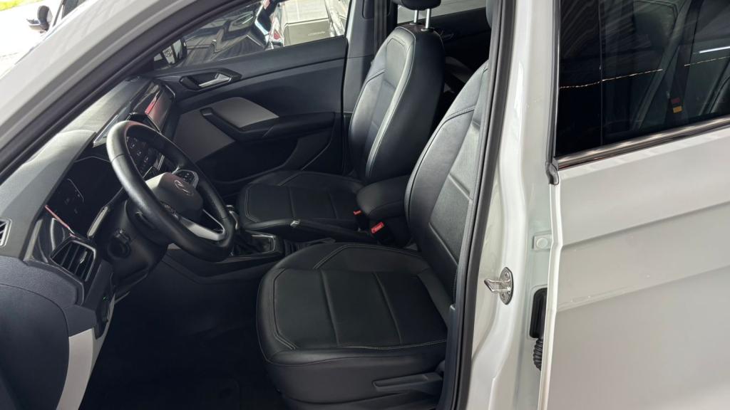 VOLKSWAGEN T-Cross - Foto