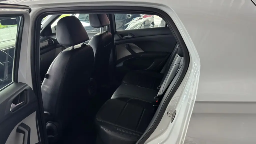 VOLKSWAGEN T-Cross - Foto