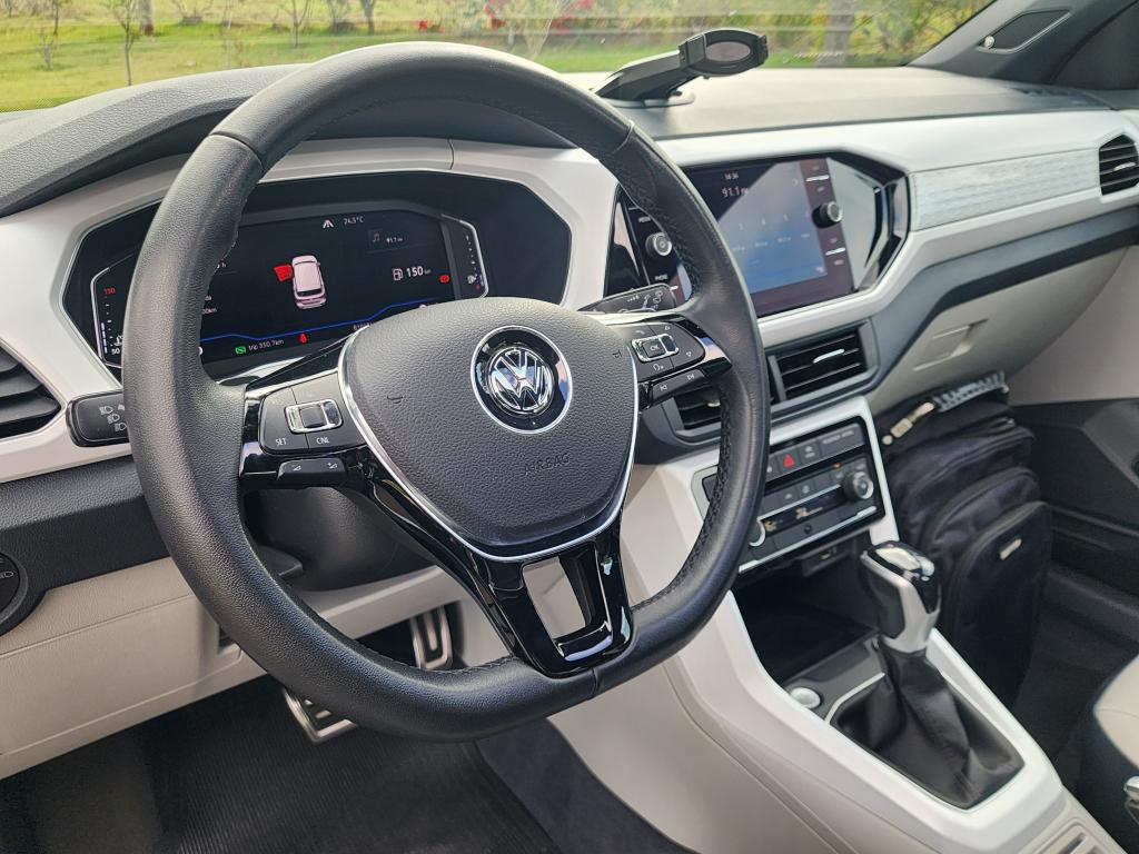 VOLKSWAGEN T-Cross - Foto