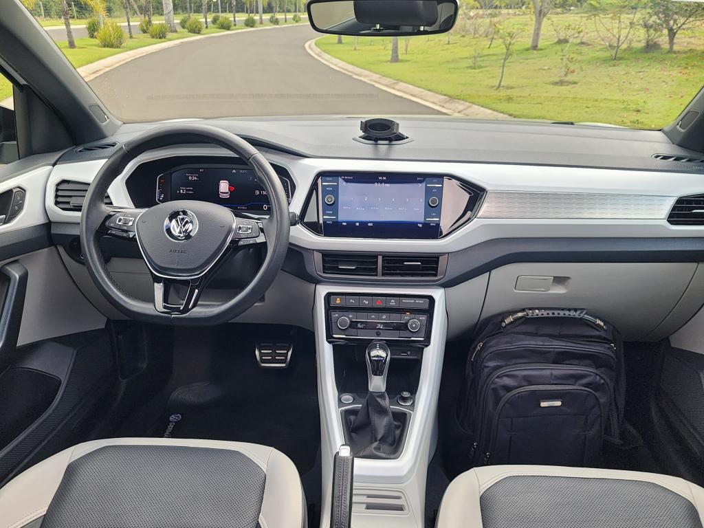 VOLKSWAGEN T-Cross - Foto