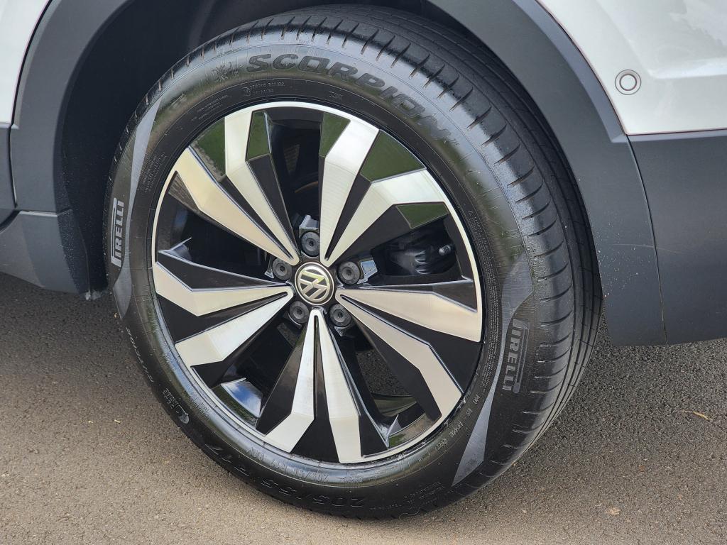 VOLKSWAGEN T-Cross - Foto