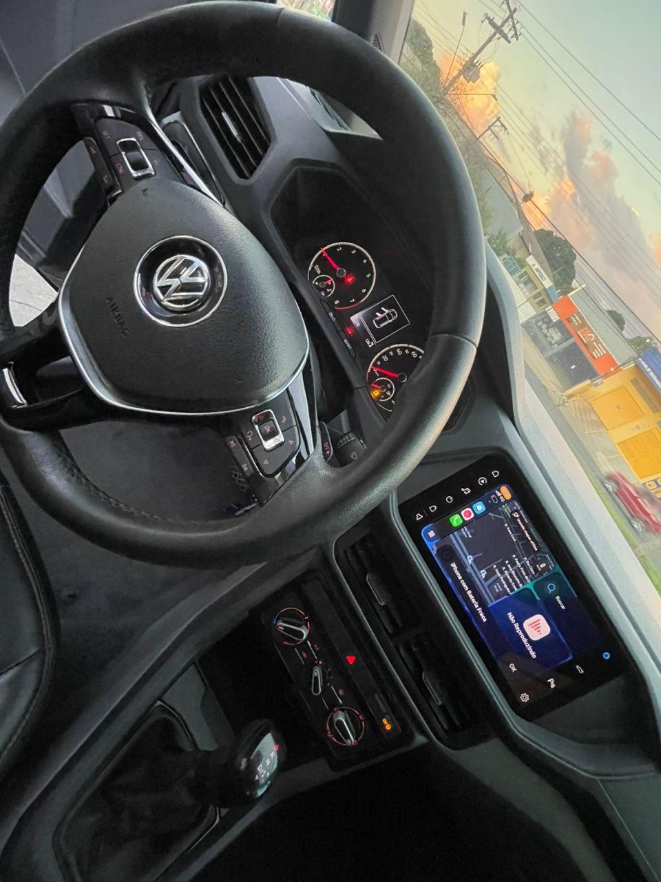 VOLKSWAGEN T-Cross - Foto