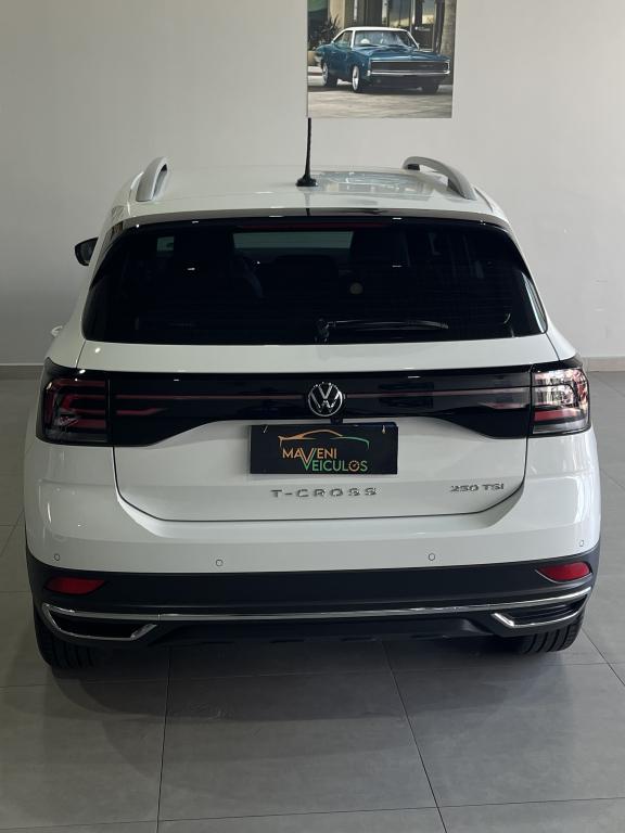 VOLKSWAGEN T-Cross - Foto