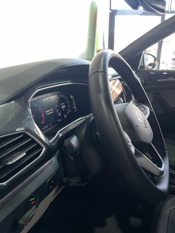 VOLKSWAGEN T-Cross - Foto
