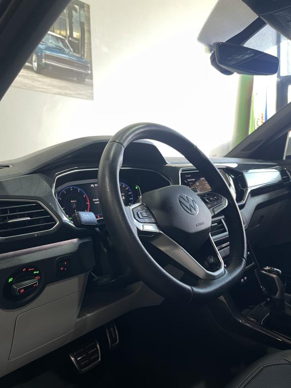 VOLKSWAGEN T-Cross - Foto