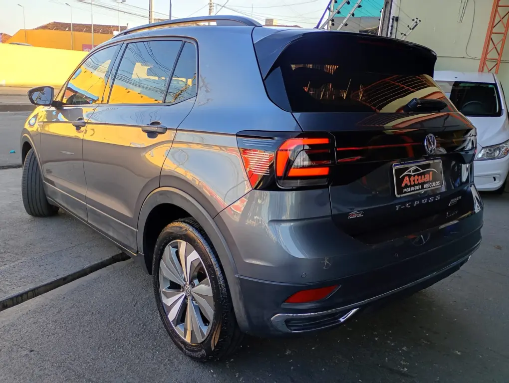 VOLKSWAGEN T-Cross - Foto