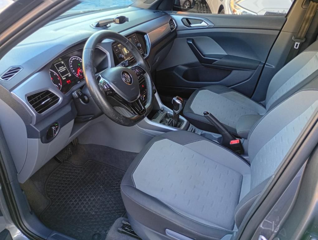 VOLKSWAGEN T-Cross - Foto