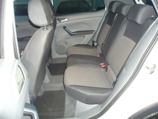 VOLKSWAGEN T-Cross - Foto