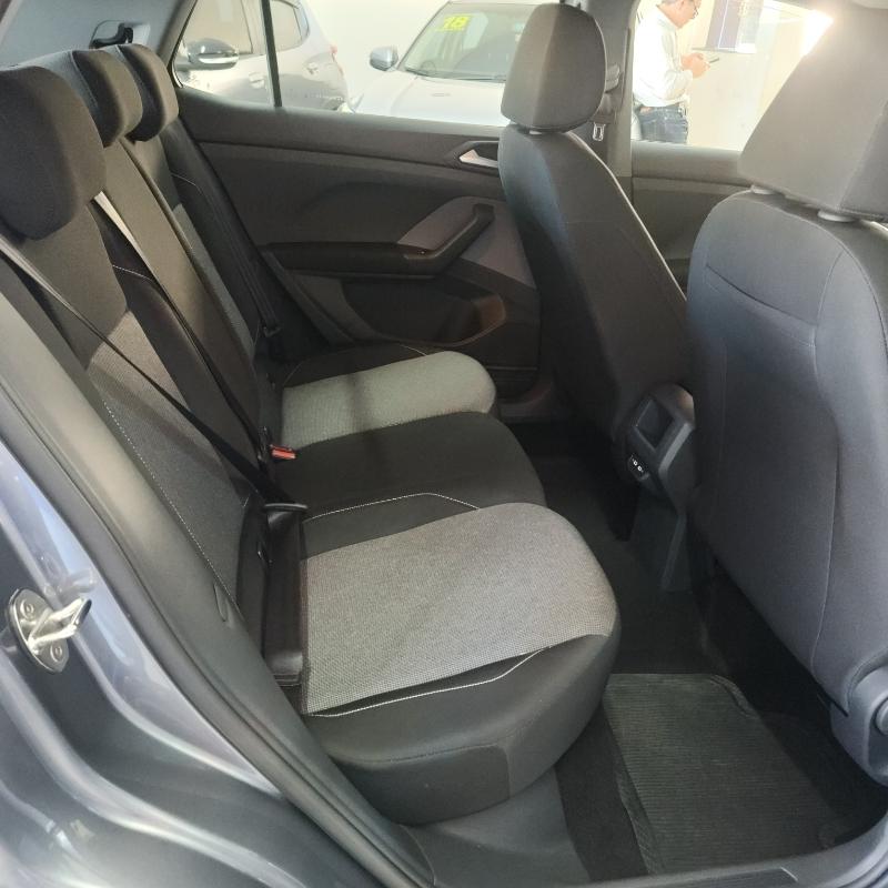 VOLKSWAGEN T-Cross - Foto