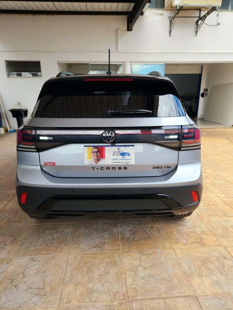 VOLKSWAGEN T-Cross - Foto