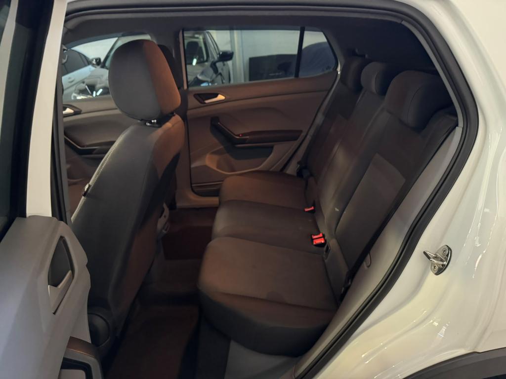 VOLKSWAGEN T-Cross - Foto