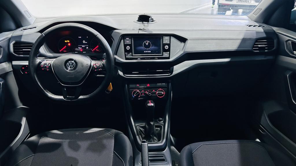 VOLKSWAGEN T-Cross - Foto