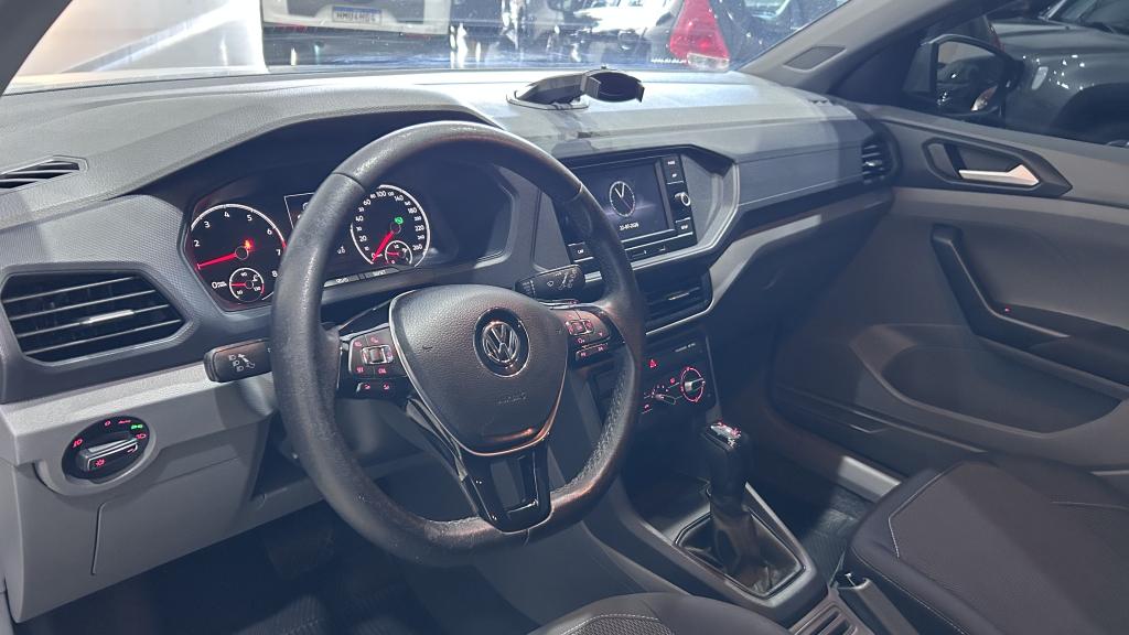 VOLKSWAGEN T-Cross - Foto
