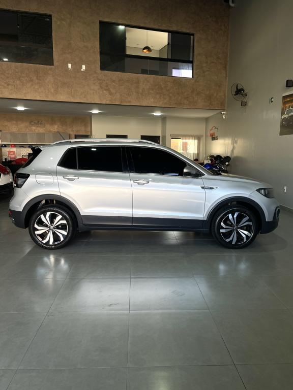 VOLKSWAGEN T-Cross - Foto