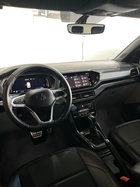 VOLKSWAGEN T-Cross - Foto