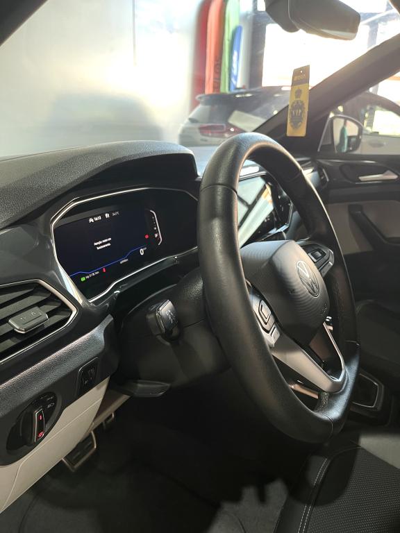 VOLKSWAGEN T-Cross - Foto