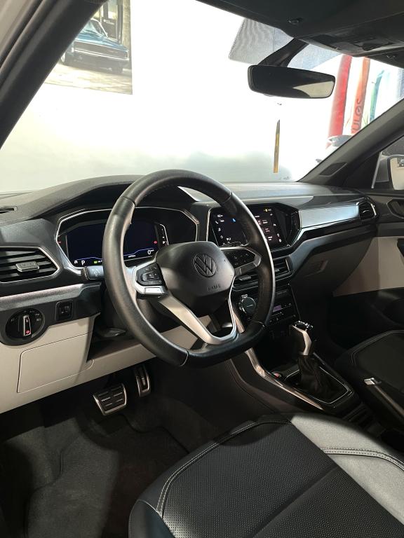 VOLKSWAGEN T-Cross - Foto
