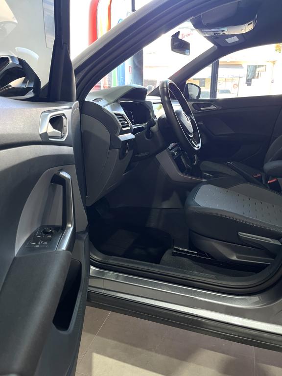 VOLKSWAGEN T-Cross - Foto
