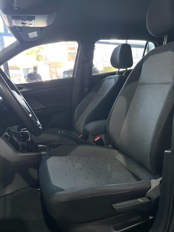 VOLKSWAGEN T-Cross - Foto