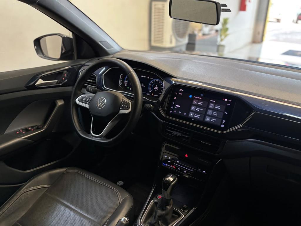 VOLKSWAGEN T-Cross - Foto
