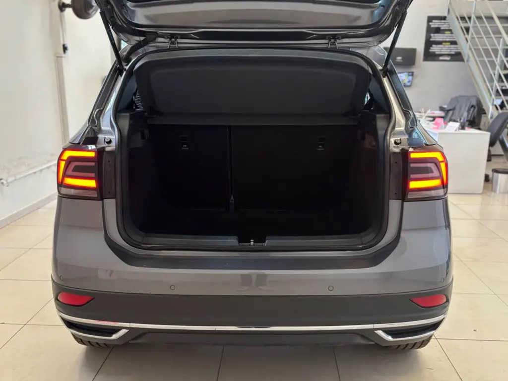 VOLKSWAGEN T-Cross - Foto