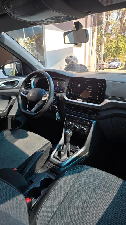 VOLKSWAGEN T-Cross - Foto