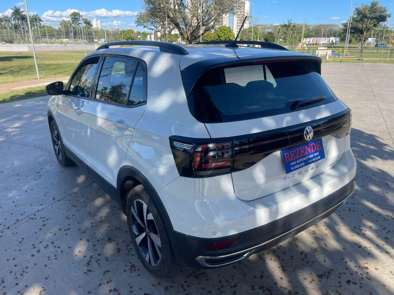 VOLKSWAGEN T-Cross - Foto