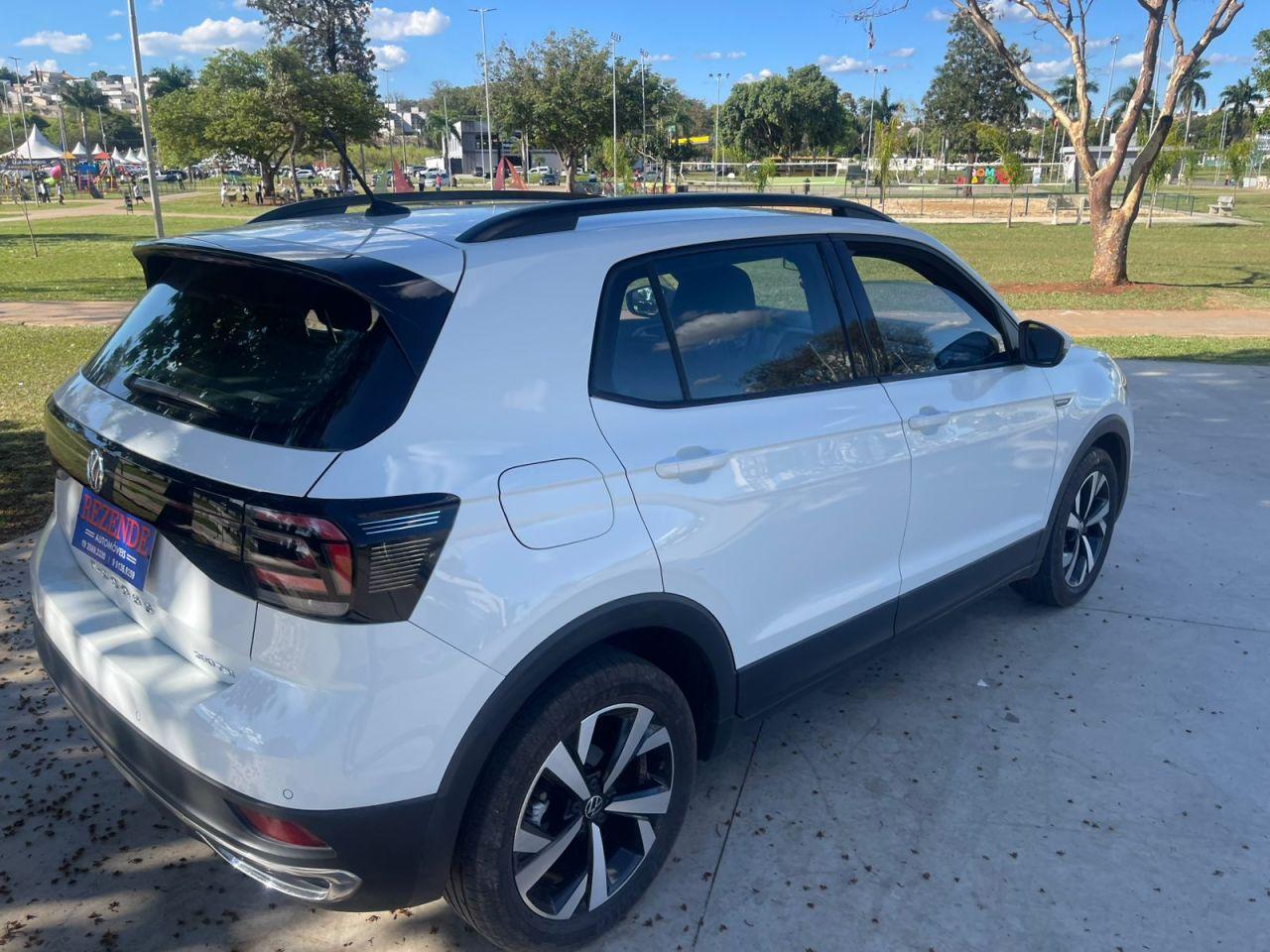 VOLKSWAGEN T-Cross - Foto