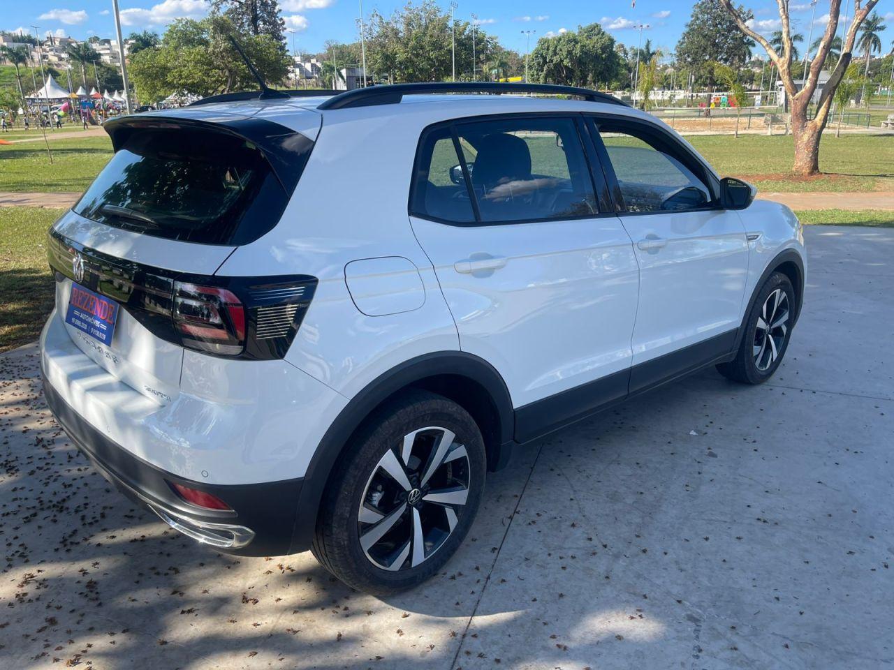 VOLKSWAGEN T-Cross - Foto