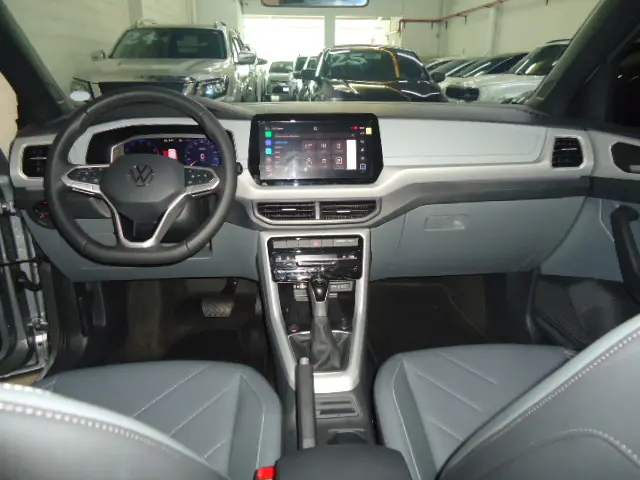 VOLKSWAGEN T-Cross - Foto