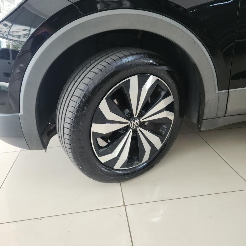 VOLKSWAGEN T-Cross - Foto