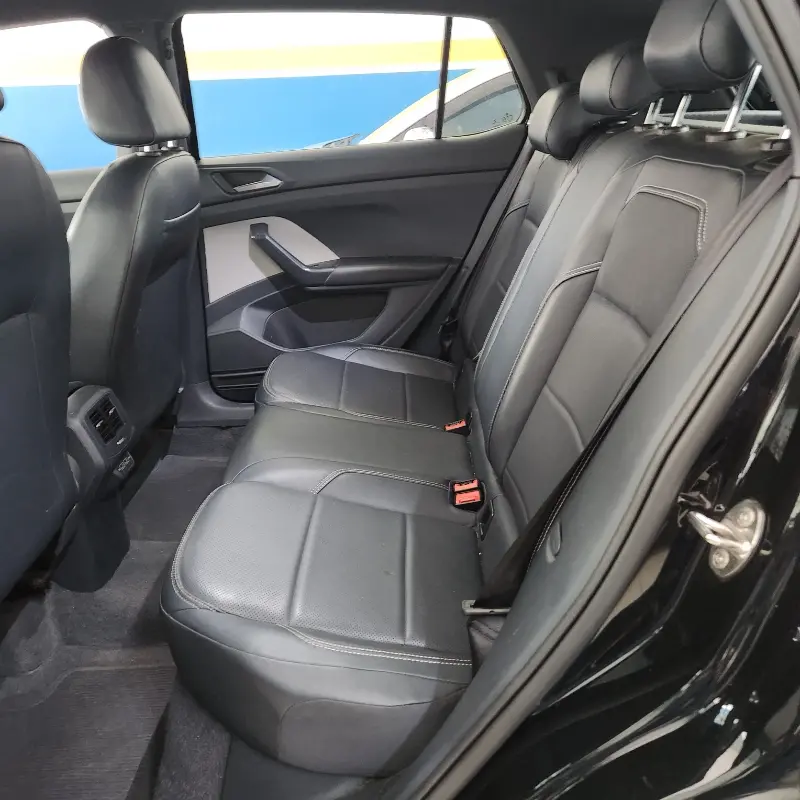 VOLKSWAGEN T-Cross - Foto