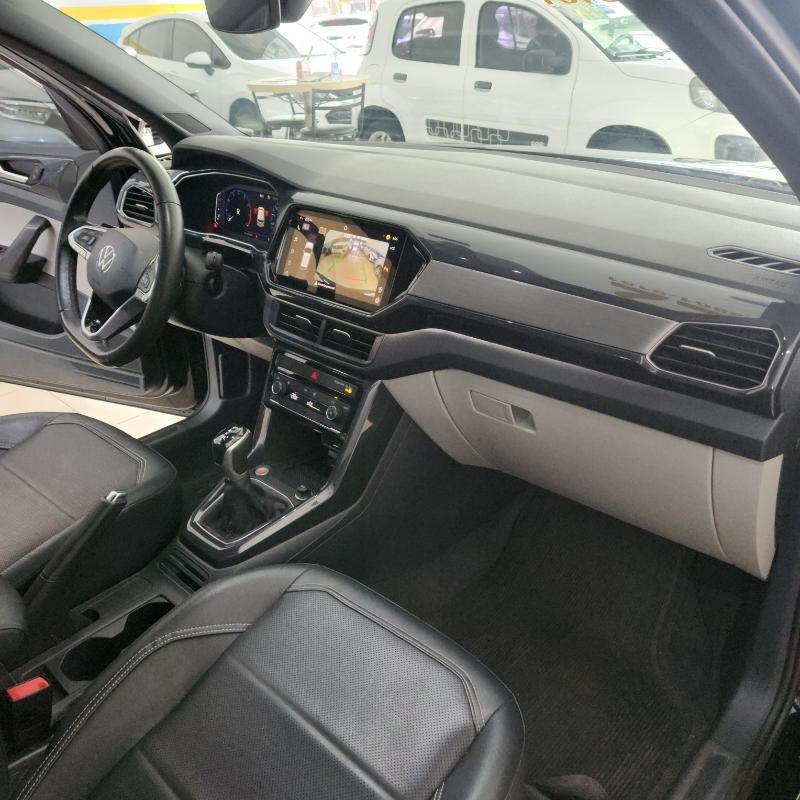 VOLKSWAGEN T-Cross - Foto